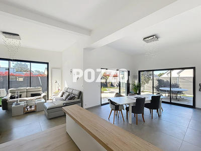 Maison - 137 m² - 5 pièces