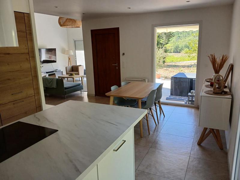 Maison - 230 m² - 8 pièces