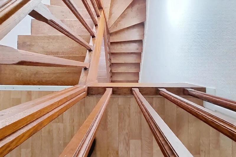 Maison - 98 m² - 5 pièces