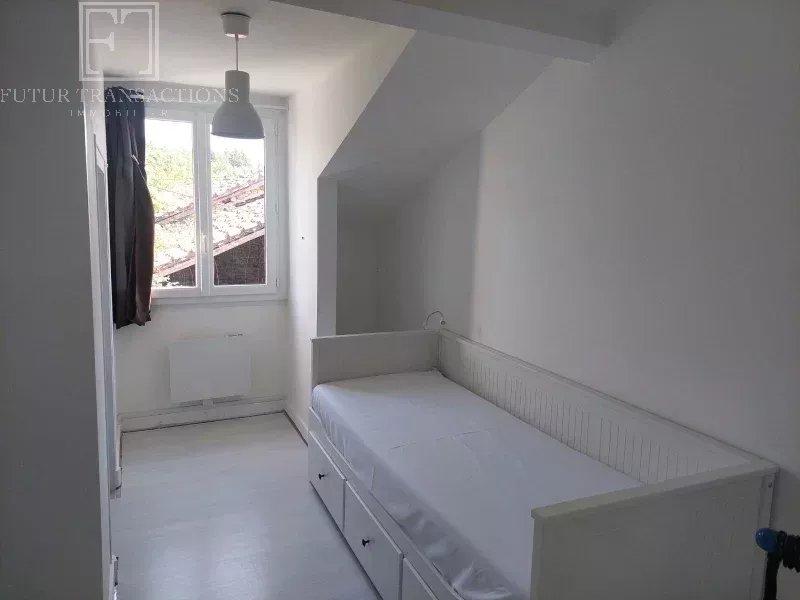 Maison - 77 m² - 5 pièces