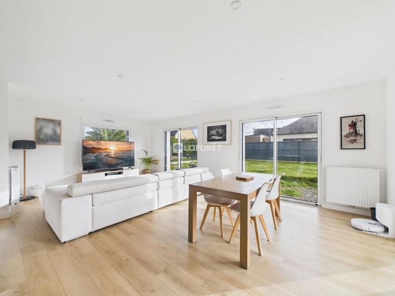 Maison - 95 m² - 4 pièces