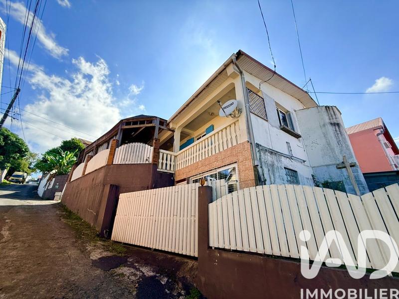 Maison - 140 m² - 5 pièces