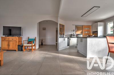 Maison - 104 m² - 5 pièces