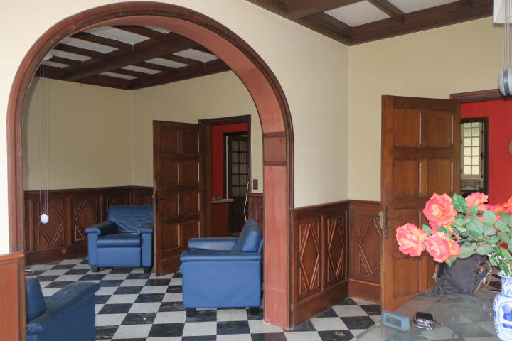 Maison - 344 m² - 10 pièces