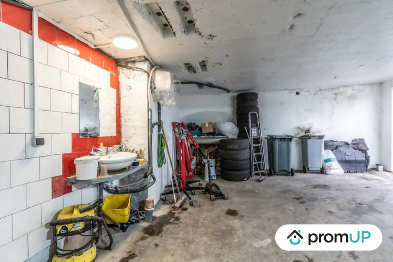 Parking / Garage - 50 m²