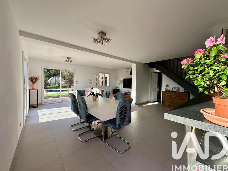 Maison - 121 m² - 5 pièces