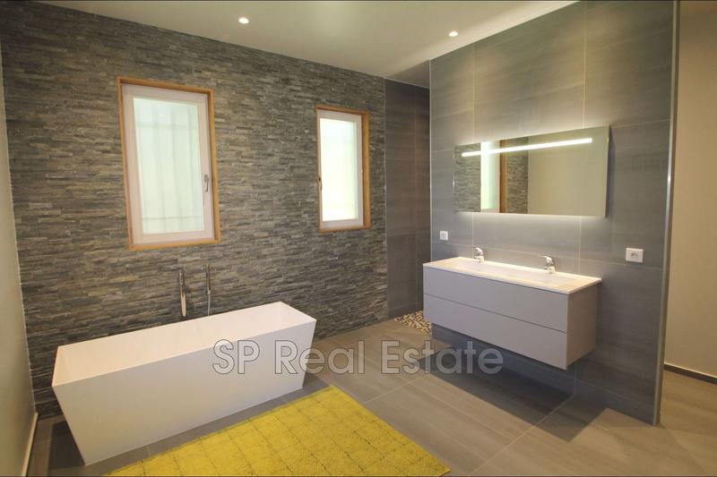 Demeure - 600 m² - 10 pièces