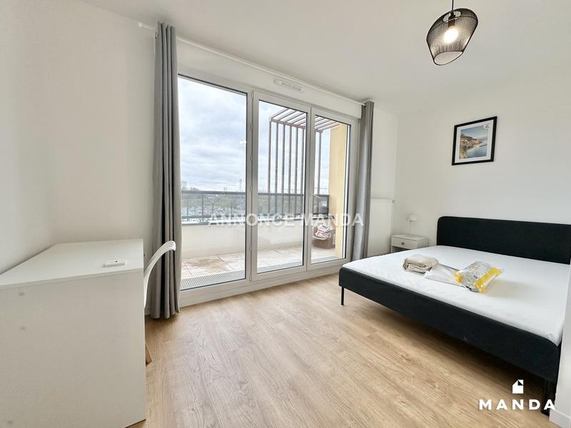 Chambre - 12 m² - 4 pièces