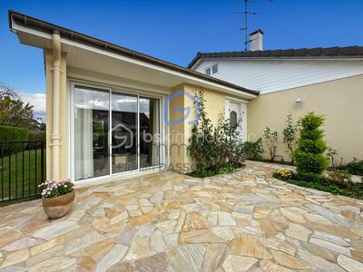 Maison - 120 m² - 6 pièces