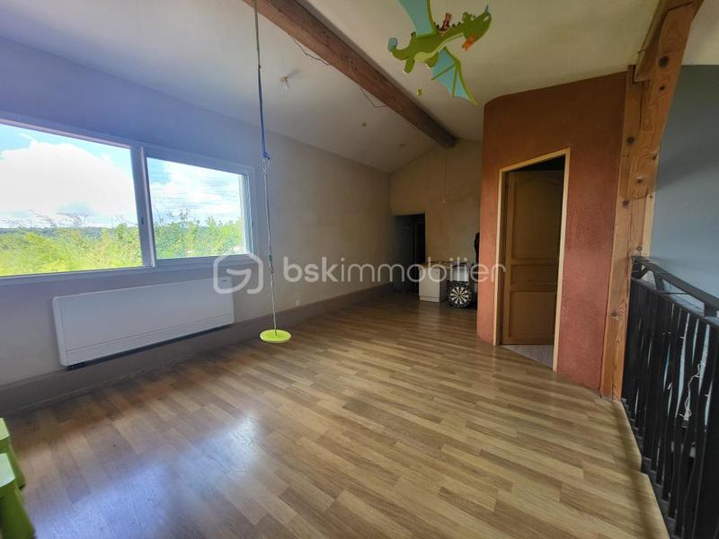 Maison - 200 m² - 7 pièces