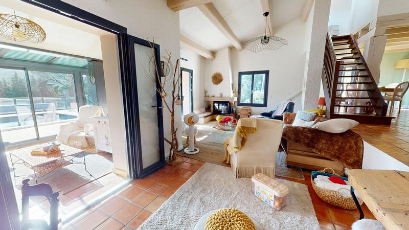 Maison - 183 m² - 7 pièces