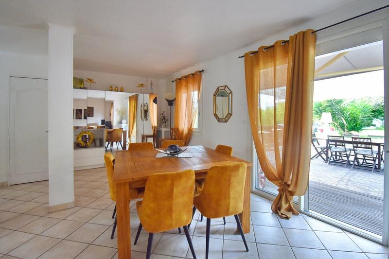 Maison - 102 m² - 5 pièces