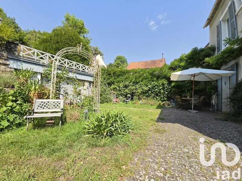 Maison - 196 m² - 7 pièces