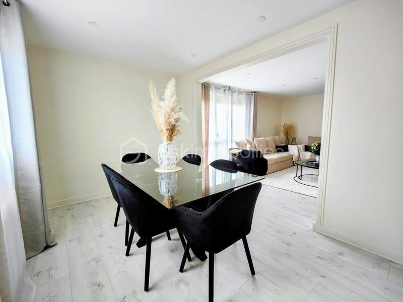 Appartement - 75 m² - 5 pièces