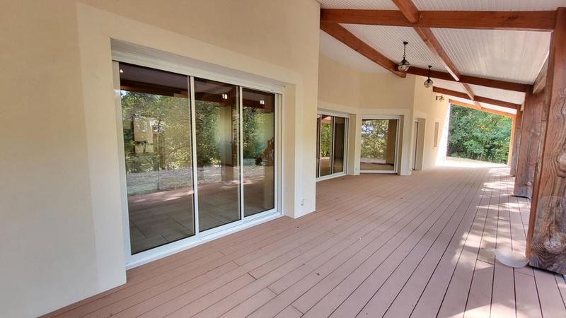 Maison - 161 m² - 8 pièces