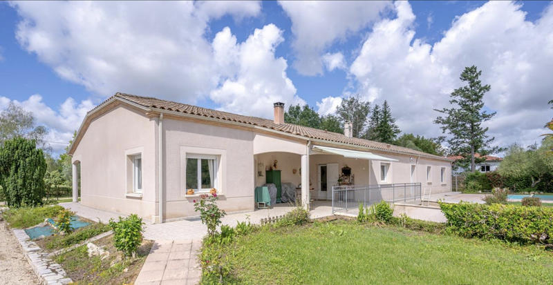 Maison - 209 m² - 4 pièces