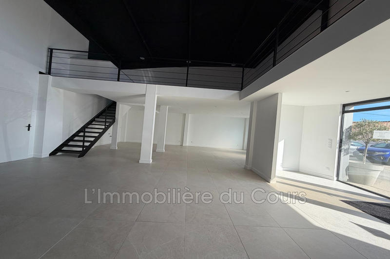 Local commercial - 200 m²