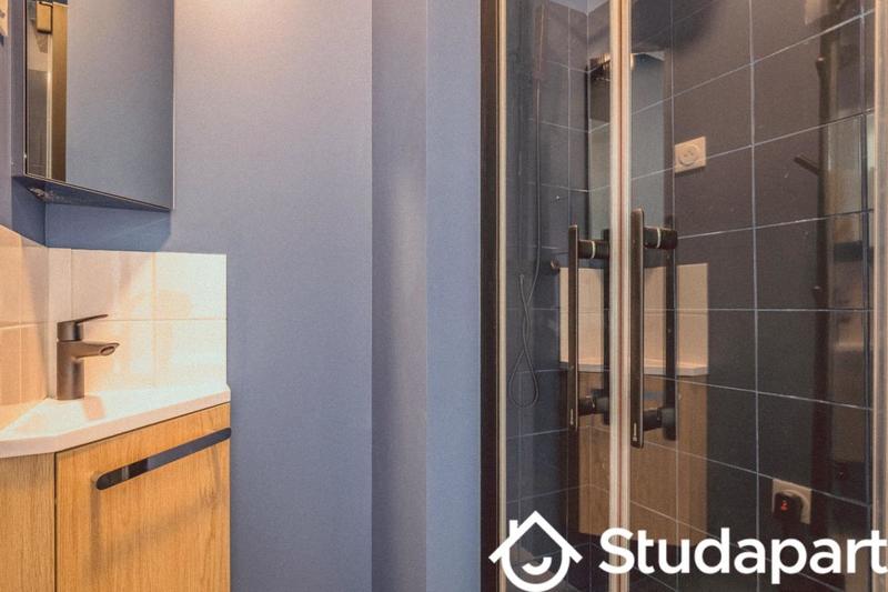 Chambre - 9 m² - 1 pièce