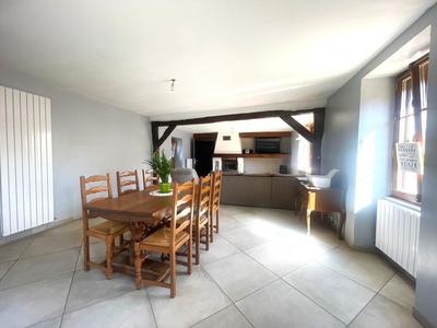 Maison en pierre - 198 m² - 10 pièces