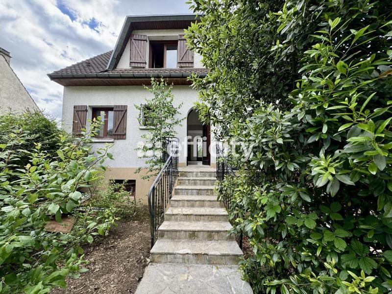 Maison - 200 m² - 10 pièces