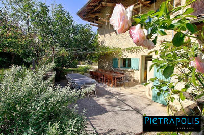 Maison ancienne - 442 m² - 16 pièces