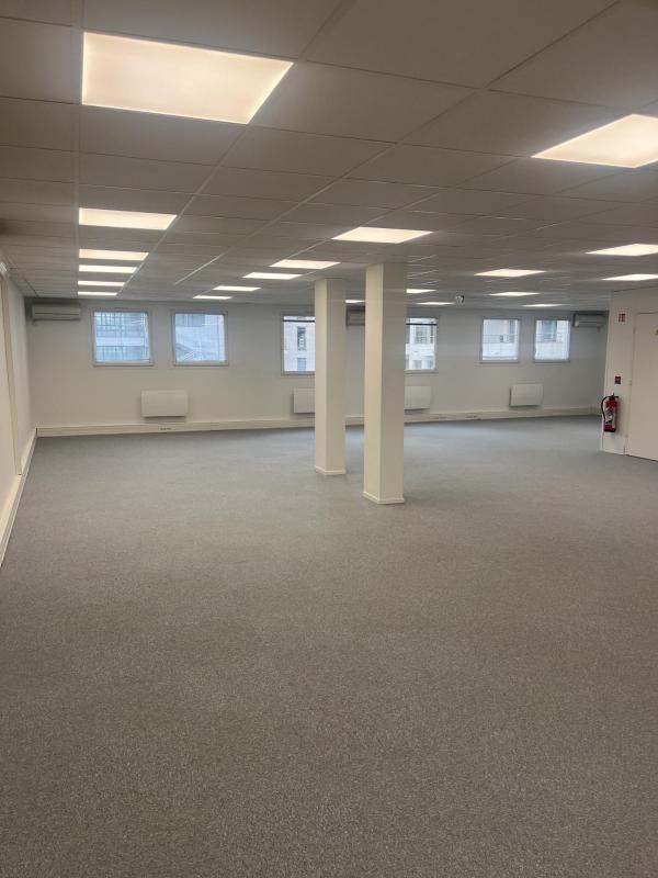 Bureau - 210 m²