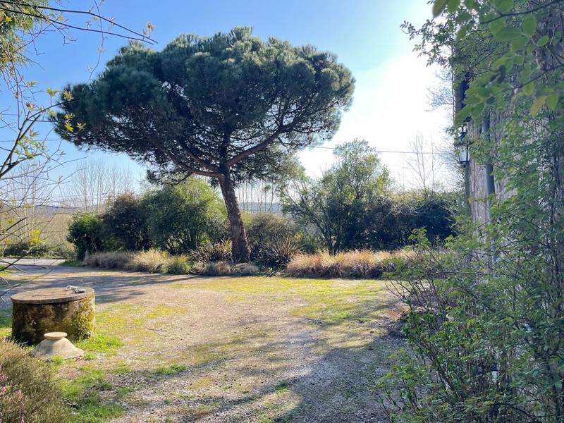 Demeure - 140 m² - 5 pièces