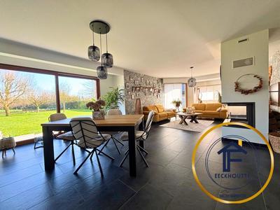 Villa - 190 m² - 6 pièces