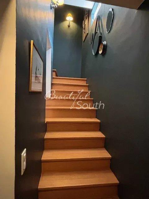 Maison de ville - 255 m² - 6 pièces