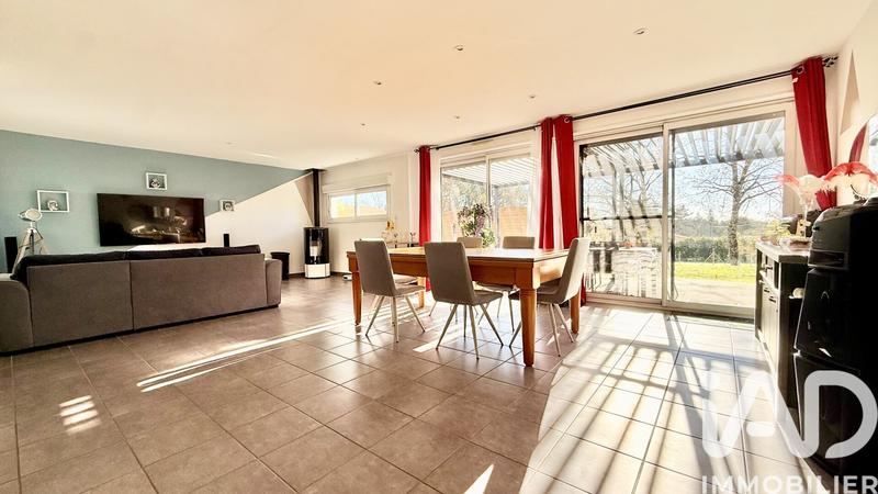 Maison - 122 m² - 5 pièces