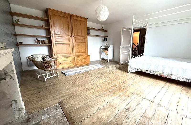 Maison - 303 m² - 10 pièces