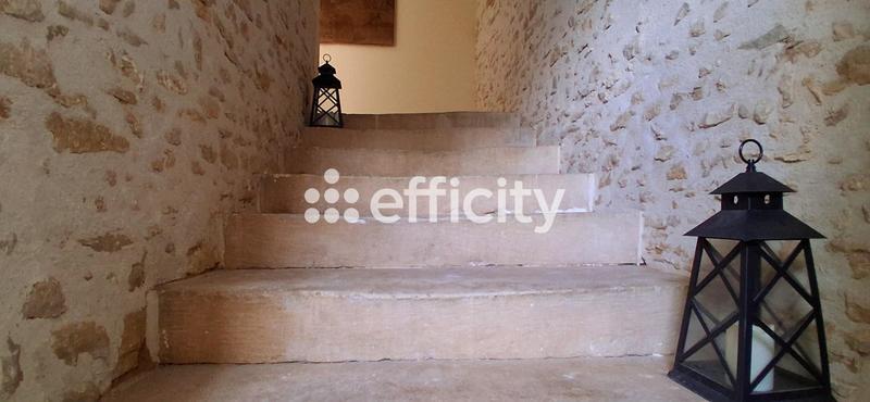 Propriété - 205 m² - 6 pièces