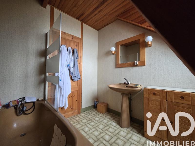 Maison - 188 m² - 8 pièces