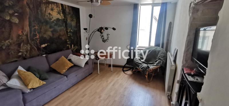 Maison - 250 m² - 6 pièces