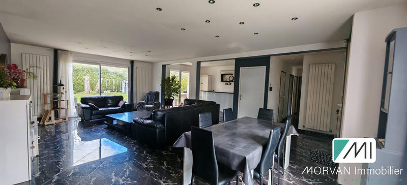 Maison traditionnelle - 147 m² - 6 pièces