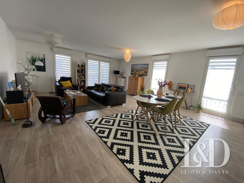 Appartement - 85 m² - 3 pièces