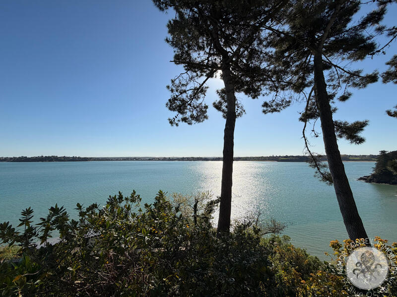 Villa - 190 m² - 6 pièces