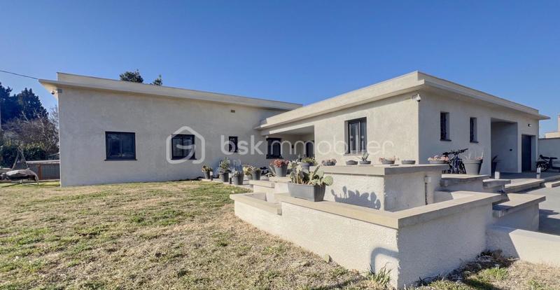 Maison - 180 m² - 6 pièces