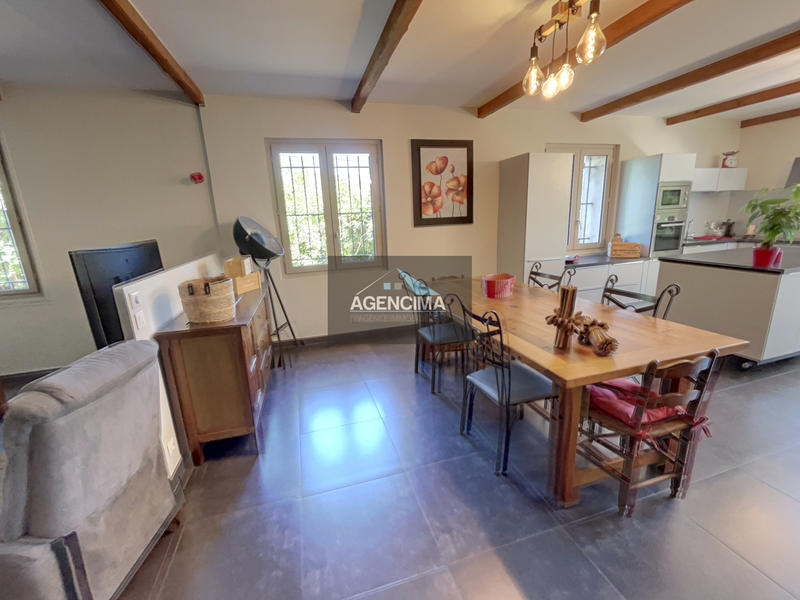 Maison - 188 m² - 4 pièces