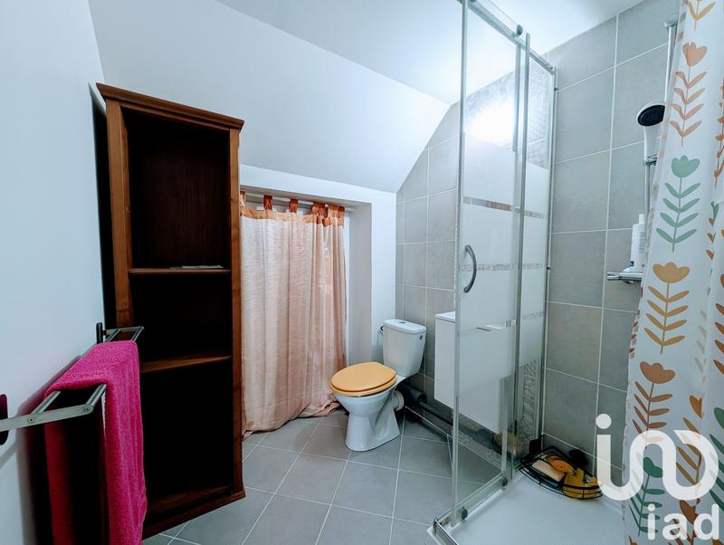 Maison - 210 m² - 6 pièces