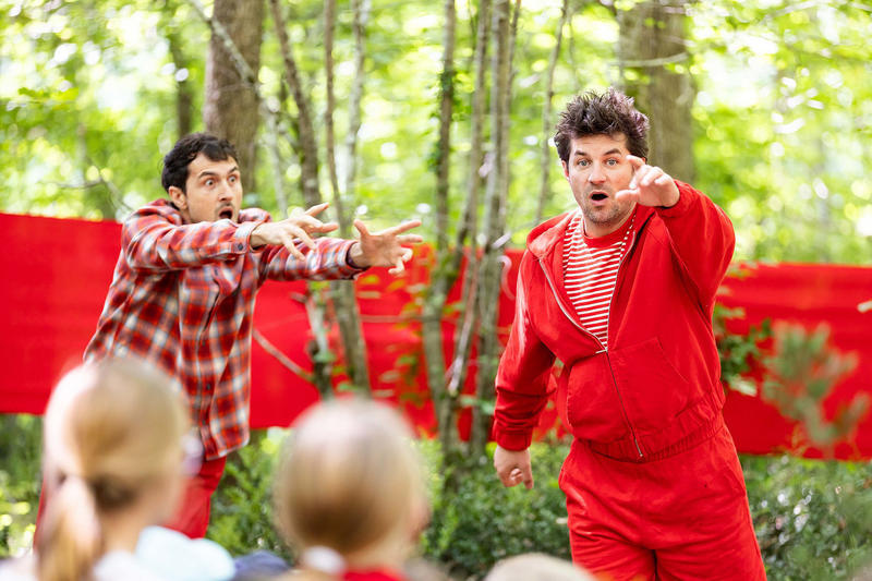 "Petit quelqu'un" Julien Duval - le Syndicat d'Initiative