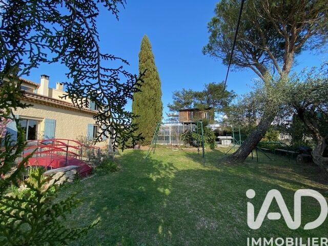 Maison - 212 m² - 9 pièces