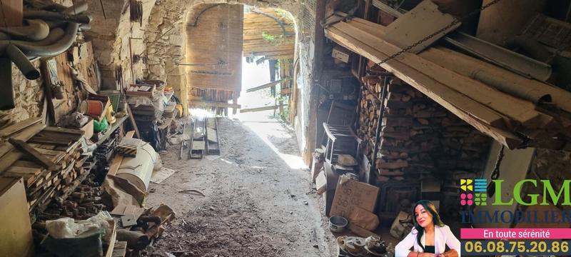 Maison - 260 m² - 3 pièces