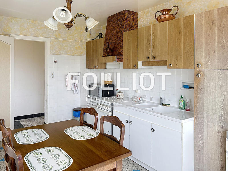 Maison - 165 m² - 9 pièces