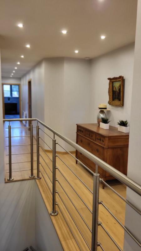 Maison - 300 m² - 8 pièces