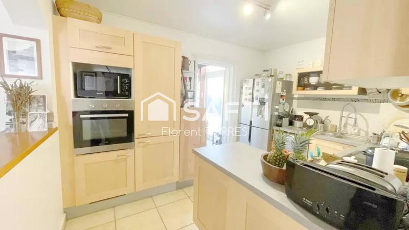 Maison - 95 m² - 5 pièces