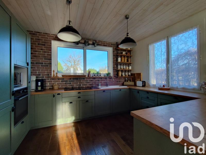 Maison - 242 m² - 8 pièces