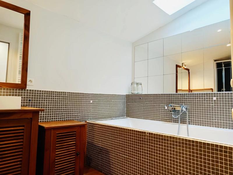 Maison - 200 m² - 7 pièces