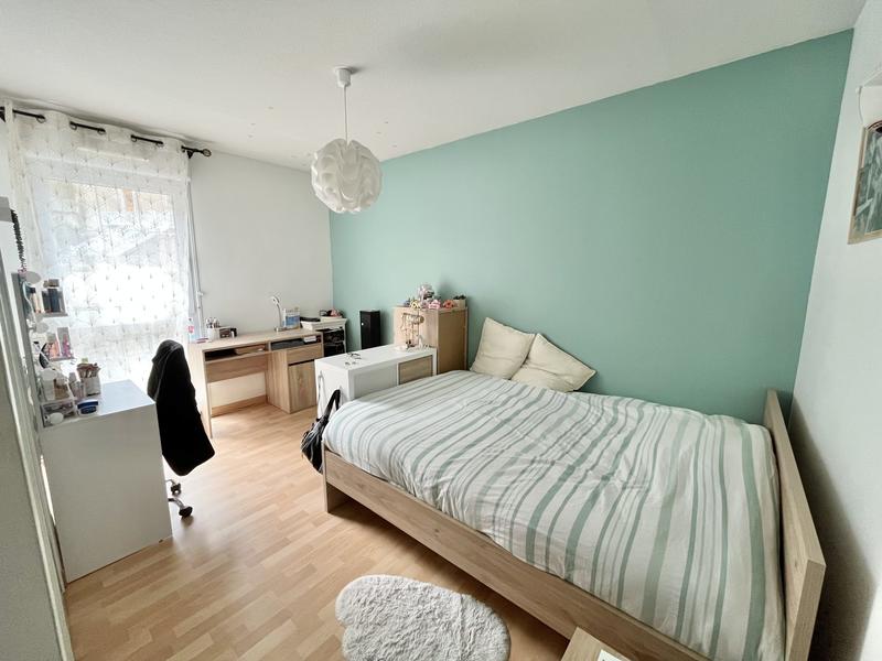 Appartement - 100 m² - 4 pièces