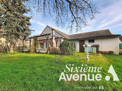 Maison - 136 m² - 6 pièces